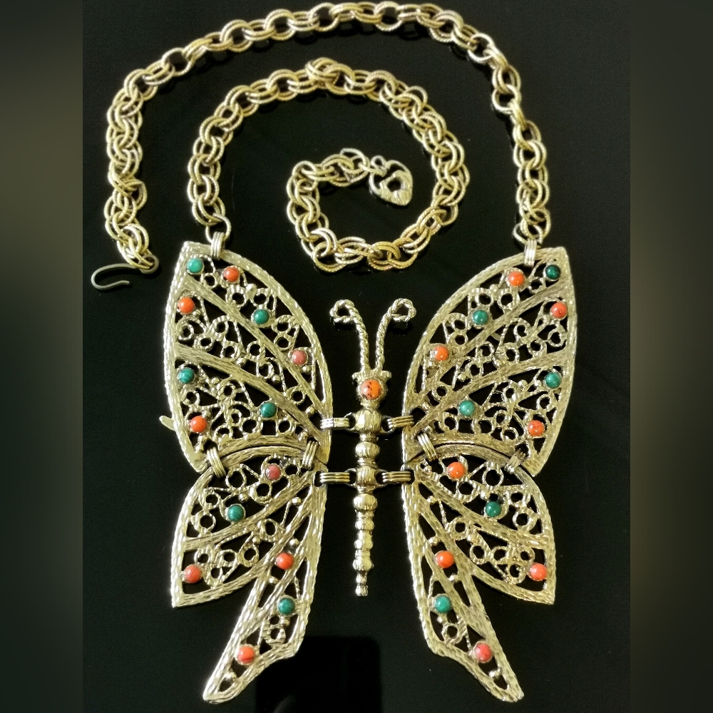 Rare JULIANA DELIZZA & ELSTER DEC Giant Butterfly Pendant Necklace Glass